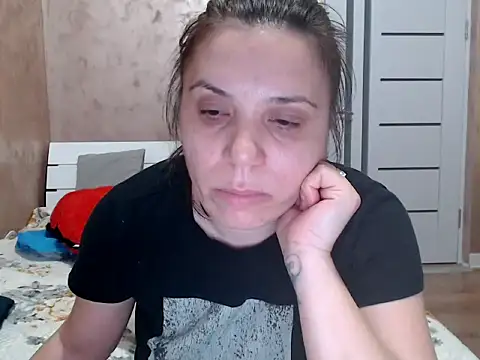 Snapshot of LorraGrey chatting on April 1, 2026, 7:33 pm LorraGrey online show from April 1, 2026, 7:33 pm