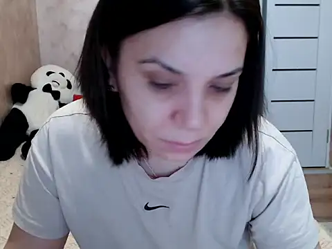 Snapshot of LorraGrey chatting on February 17, 2026, 7:05 am LorraGrey online show from February 17, 2026, 7:05 am