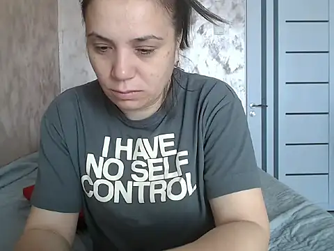 Snapshot of LorraGrey chatting on May 15, 2026, 5:49 am LorraGrey online show from May 15, 2026, 5:49 am