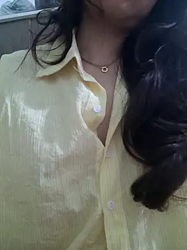 Snapshot of NinaKey chatting on March 13, 2026, 7:35 am NinaKey online show from March 13, 2026, 7:35 am