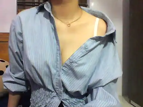 Snapshot of NinaKey chatting on March 28, 2026, 8:37 am NinaKey online show from March 28, 2026, 8:37 am