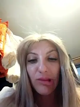 LannaQuinn online show from May 29, 2026, 3:34 am