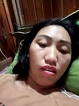 hot-luna- online show from March 26, 2026, 11:02 pm