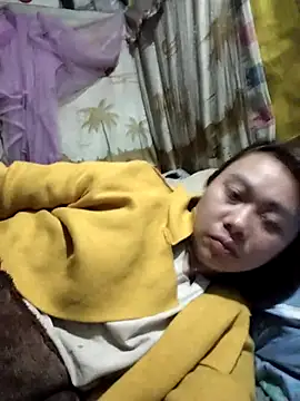 Snapshot of Bella-222 chatting on February 19, 2026, 11:45 pm Bella-222 online show from February 19, 2026, 11:45 pm