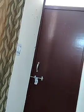 simran sharma01 online show from February 13, 2026, 6:24 am