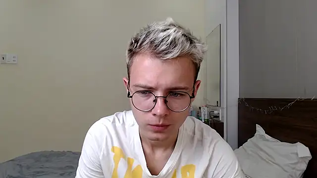 Snapshot of NikiKerryCum chatting on February 15, 2026, 2:05 pm NikiKerryCum online show from February 15, 2026, 2:05 pm