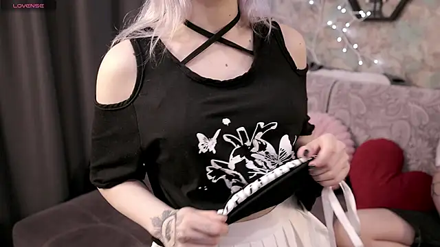 Yunakiss online show from May 20, 2026, 1:08 pm