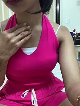 HEENA-STRIP online show from February 22, 2026, 4:41 pm