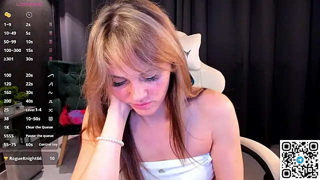 Snapshot of agatha_roose chatting on March 27, 2026, 4:10 am agatha roose online show from March 27, 2026, 4:10 am