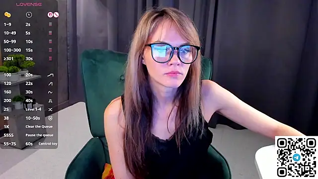 Snapshot of agatha_roose chatting on March 24, 2026, 3:50 am agatha roose online show from March 24, 2026, 3:50 am