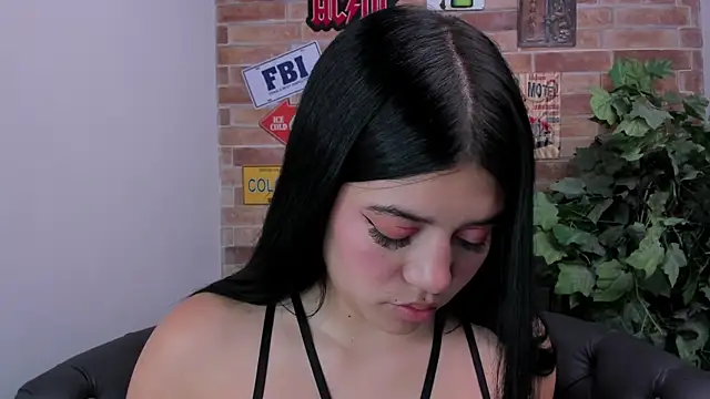 Snapshot of foxy_vera chatting on February 24, 2026, 11:11 am foxy vera online show from February 24, 2026, 11:11 am