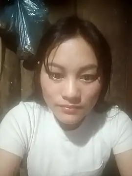 Snapshot of Momo-biki chatting on March 13, 2026, 10:26 pm Momo-biki online show from March 13, 2026, 10:26 pm