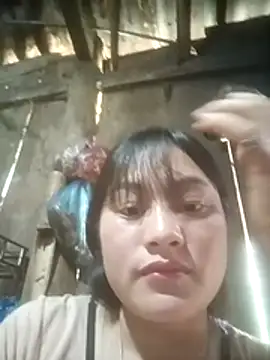 Snapshot of Momo-biki chatting on February 17, 2026, 5:27 am Momo-biki online show from February 17, 2026, 5:27 am