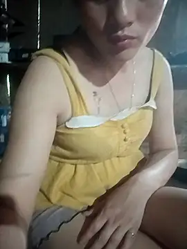 Snapshot of Momo-biki chatting on July 21, 2026, 11:33 am Momo-biki online show from July 21, 2026, 11:33 am