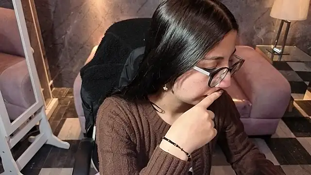 Snapshot of Sophie_jones_b chatting on March 27, 2026, 11:44 am Sophie jones b online show from March 27, 2026, 11:44 am