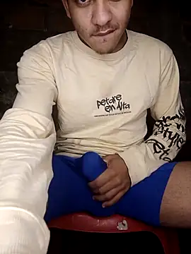 Snapshot of NikoHot_anatole chatting on February 21, 2026, 1:07 am NikoHot anatole online show from February 21, 2026, 1:07 am