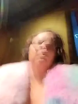 pulpeuse64 online show from April 2, 2026, 6:14 pm