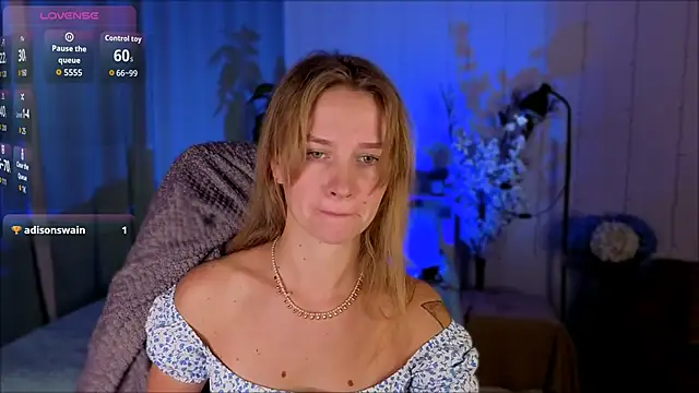 Snapshot of Crystal_Kris chatting on February 19, 2026, 5:26 am Crystal Kris online show from February 19, 2026, 5:26 am