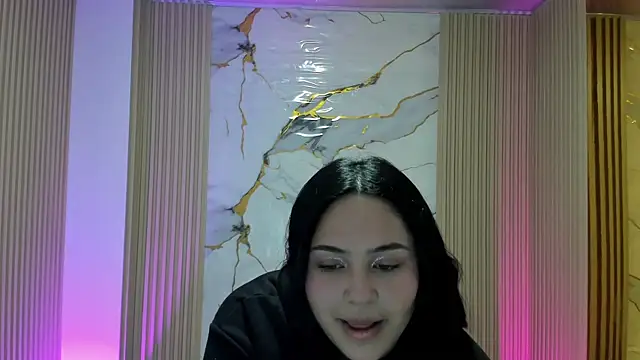 Siena Tay online show from April 5, 2026, 11:50 am