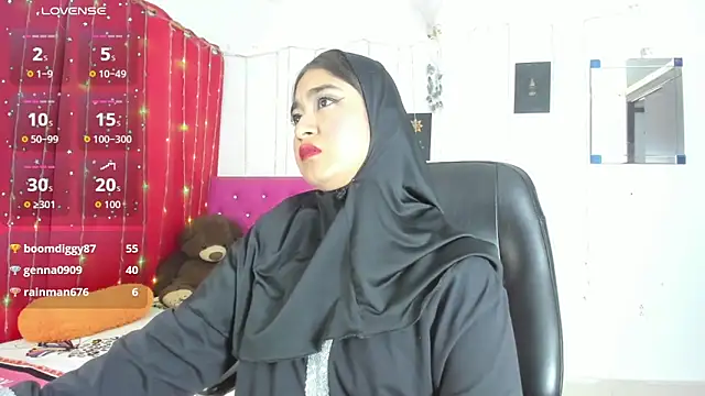 SamiraAwada online show from May 21, 2026, 7:33 pm