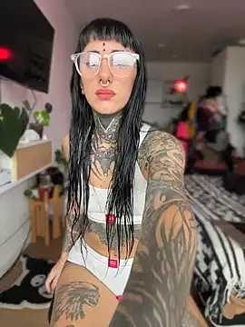 xsadtanas online show from April 15, 2026, 4:11 pm