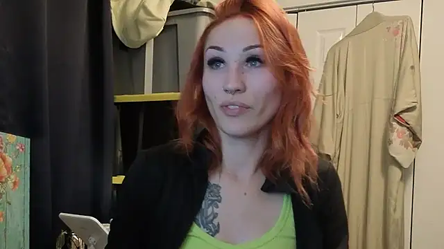 ThornsandHoney online show from May 24, 2026, 4:23 am