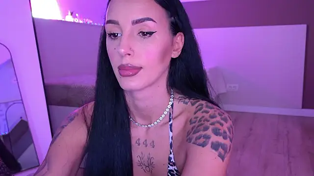 hayleybabe4 online show from March 28, 2026, 9:27 pm