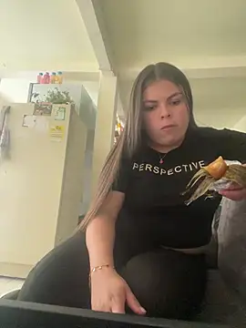 Snapshot of EvaLuna25 chatting on March 25, 2026, 10:19 pm EvaLuna25 online show from March 25, 2026, 10:19 pm