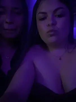 Snapshot of EvaLuna25 chatting on February 22, 2026, 4:19 pm EvaLuna25 online show from February 22, 2026, 4:19 pm