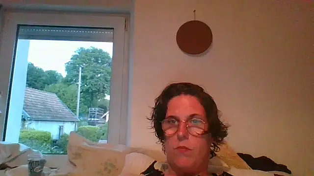 Snapshot of OIseauNoir88 chatting on May 18, 2026, 7:07 pm OIseauNoir88 online show from May 18, 2026, 7:07 pm
