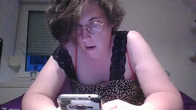 Snapshot of OIseauNoir88 chatting on May 21, 2026, 7:33 pm OIseauNoir88 online show from May 21, 2026, 7:33 pm