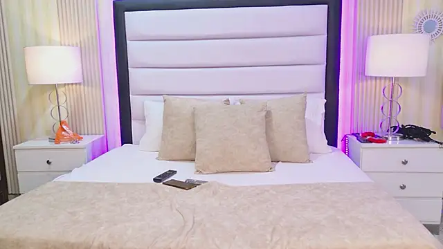 CristalAndDeimon online show from February 12, 2026, 3:39 am