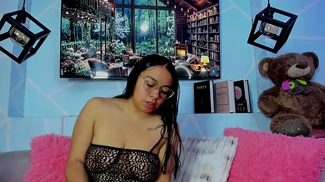 Snapshot of amy_noa chatting on March 27, 2026, 1:03 am amy noa online show from March 27, 2026, 1:03 am