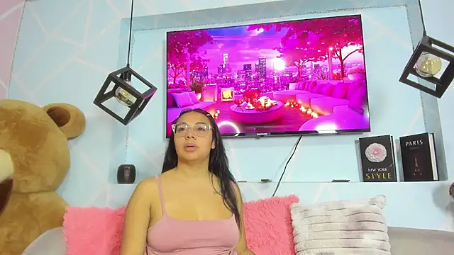 Snapshot of amy_noa chatting on March 6, 2026, 1:00 am amy noa online show from March 6, 2026, 1:00 am