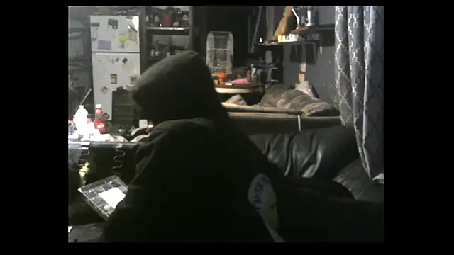 spooky425hd online show from May 4, 2026, 2:37 am