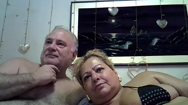 Snapshot of bialoba7 chatting on February 21, 2025, 3:43 pm bialoba7 online show from February 21, 2025, 3:43 pm