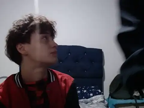 Snapshot of Brenda_Tina699 chatting on February 8, 2026, 4:54 am Brenda Tina699 online show from February 8, 2026, 4:54 am