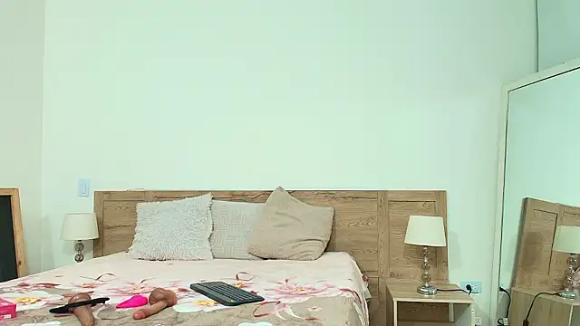 Snapshot of LiaJohnnson_ chatting on March 22, 2026, 4:05 am LiaJohnnson online show from March 22, 2026, 4:05 am