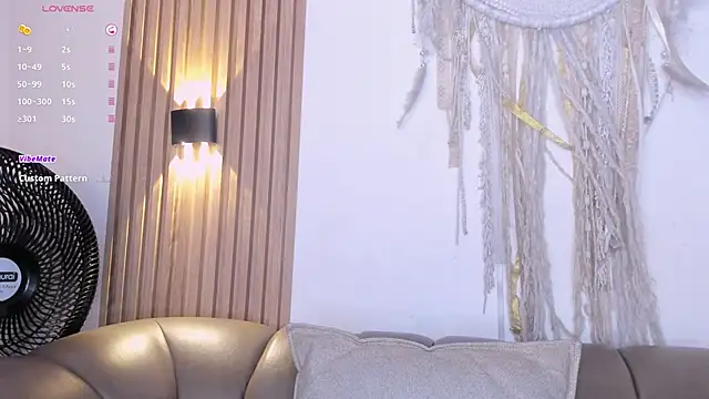 Snapshot of Salma_Haleem chatting on February 22, 2026, 8:32 pm Salma Haleem online show from February 22, 2026, 8:32 pm