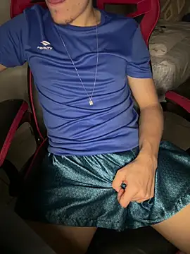 hungtwinkBR online show from April 12, 2026, 1:53 am