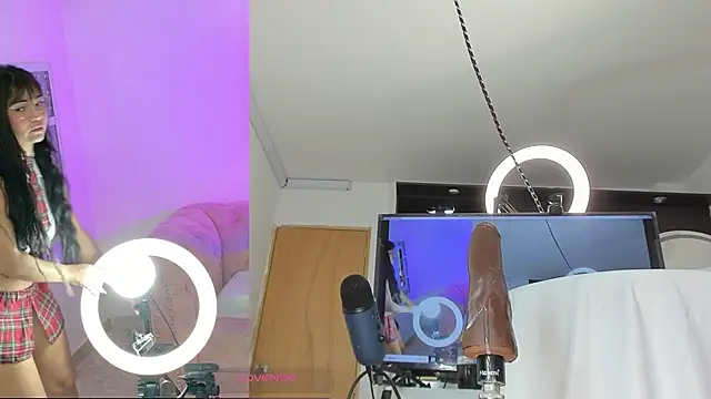 Snapshot of Ashley_Jonness_ chatting on March 4, 2026, 3:58 am Ashley Jonness online show from March 4, 2026, 3:58 am