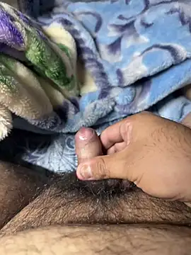 Snapshot of pp-small chatting on February 3, 2026, 6:22 am pp-small online show from February 3, 2026, 6:22 am