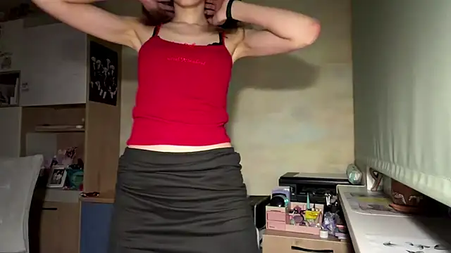 Miaaa Moon online show from April 19, 2026, 6:10 pm