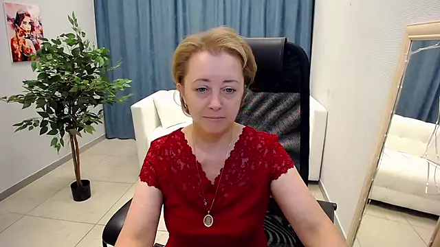 MONA W online show from May 28, 2026, 11:16 am