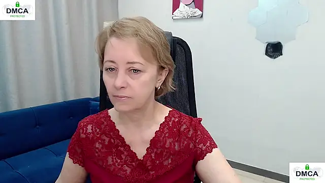 MONA W online show from June 5, 2026, 1:28 pm