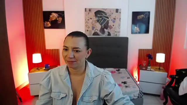 milfsecret69 online show from May 26, 2026, 10:35 am