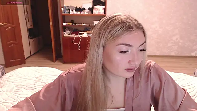 MiraRoy online show from February 8, 2026, 3:10 pm