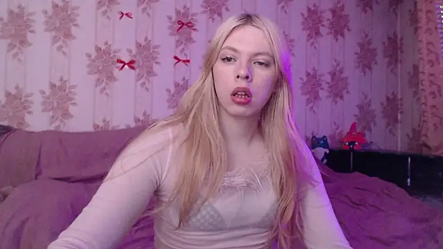 Snapshot of Cutie_Bambi chatting on February 21, 2026, 11:01 am Cutie Bambi online show from February 21, 2026, 11:01 am