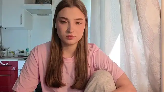 Snapshot of LissaBliss chatting on June 24, 2026, 12:15 pm LissaBliss online show from June 24, 2026, 12:15 pm