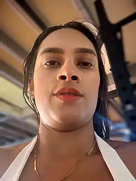 LunaHeat online show from February 27, 2026, 3:01 pm